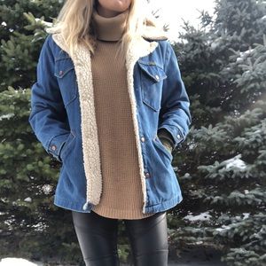 Vintage wrangler denim jacket with Sherpa
